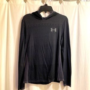 YouthLarge Under Armor Longsleeved T-shirt with hood
